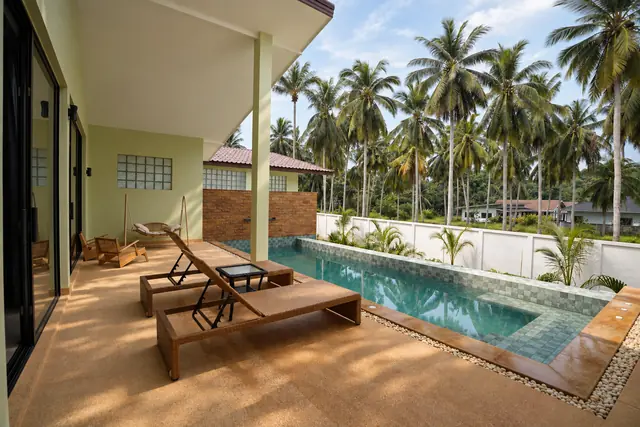 Villa 4 – Tropical villa by the pool
